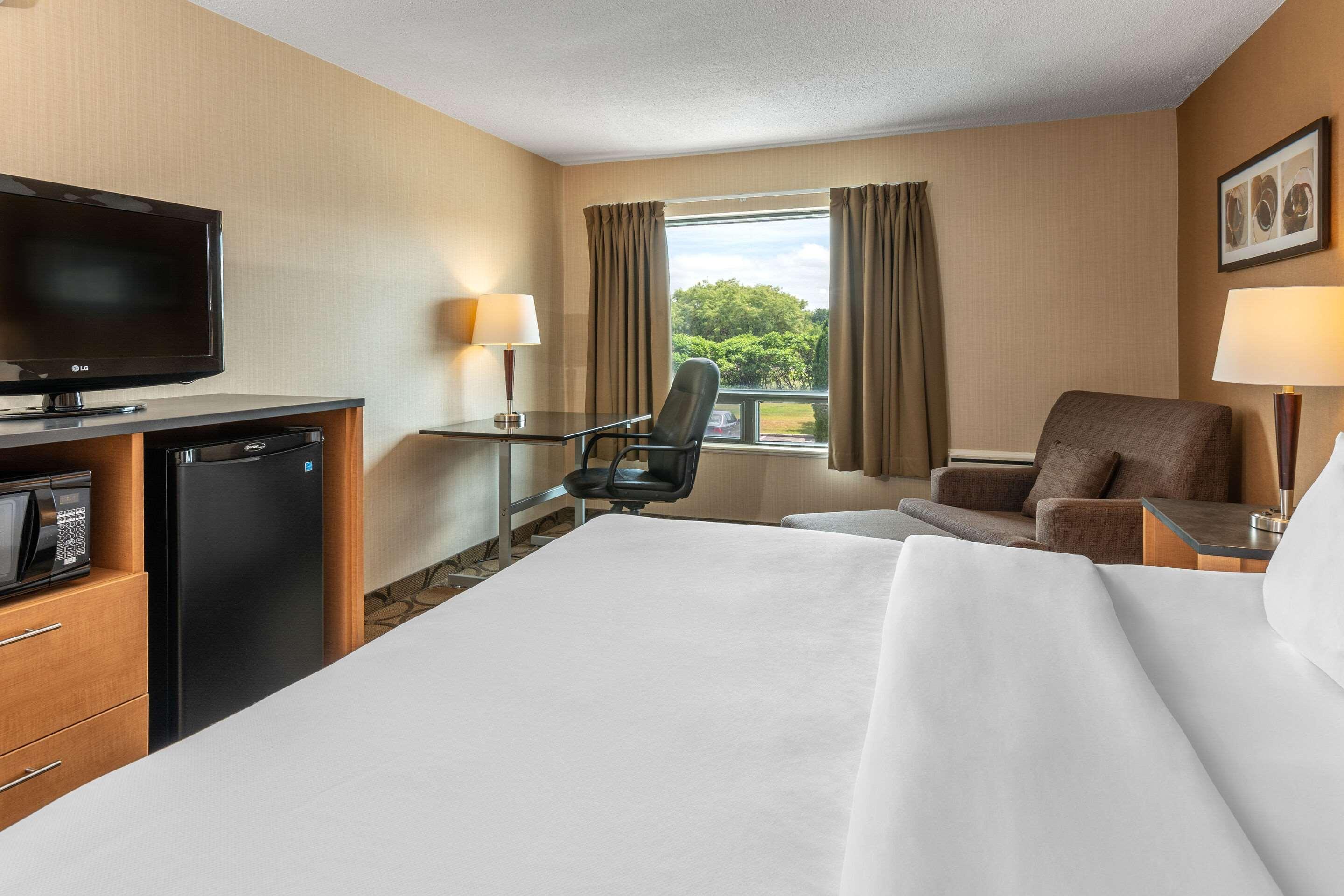 Comfort Inn Pembroke Exteriér fotografie